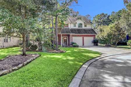 39 Pleasant Point Ct Spring, TX 77389