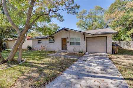 8106 Vinewood Ln Austin, TX 78757