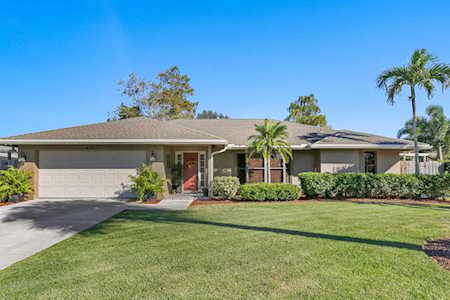 812 Ivy Drive Wellington, FL 33414