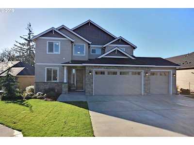 1225 N 8th Way Ridgefield, WA 98642