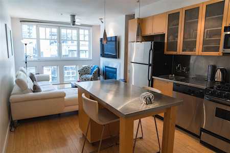 1072 Hamilton Street #405 Vancouver, BC V6B 2R9