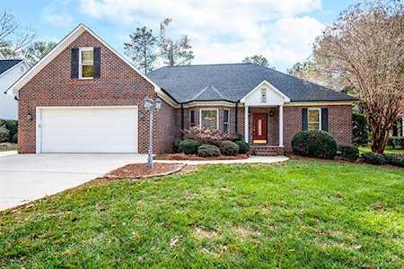 8008 Saint Andrews Ln Stanley, NC 28164