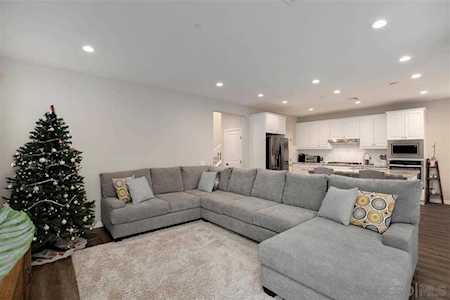 21451 Trail Ridge Dr Escondido, CA 92029