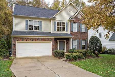 8823 Deerland Ct Huntersville, NC 28078