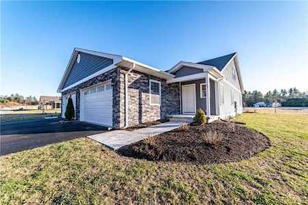 109 Bella Vista CIR, Unit#64 #64 Glocester, RI 02814