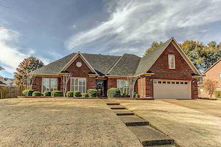 6823 Forrest Cir Bartlett, TN 38135