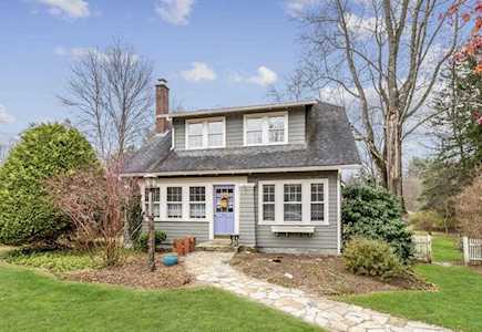 301 Village St Medway, MA 02053