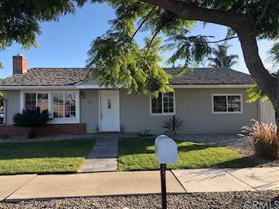 861 W Wilson Street Costa Mesa, CA 92627