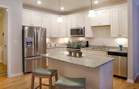 120 University Ave (Unit 02404) #404 Westwood, MA 02090