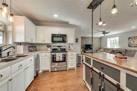 514 W McKinney Street Pilot Point, TX 76258