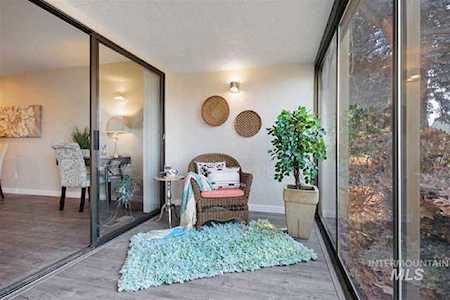 1247 N Camelot Drive Boise, ID 83704
