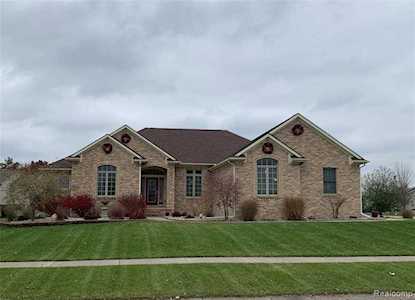6381 Wailea Dr Grand Blanc Twp, MI 48439