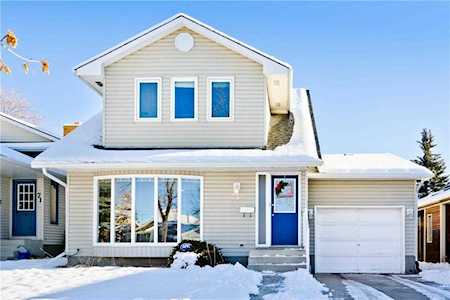 75 Scenic Acres Drive NW Calgary, AB T3L 1A3