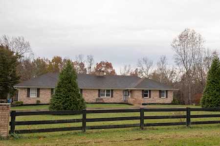 5011 Carpenter Dr Crestwood, KY 40014