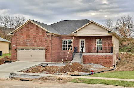 3186 Squire Cir Shelbyville, KY 40065