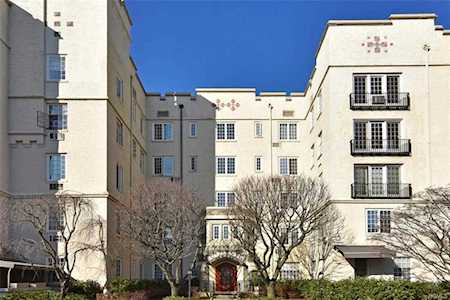 1 Rivermere #4F Eastchester, NY 10708