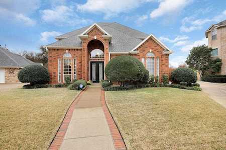 4704 Greenway Court North Richland Hills, TX 76180