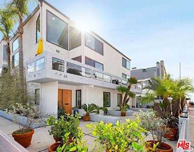 30 Quarterdeck Street #2 Marina Del Rey, CA 90292