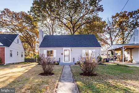 6913 Foster St District Heights, MD 20747
