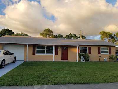 444 Alemeda Drive Palm Springs, FL 33461