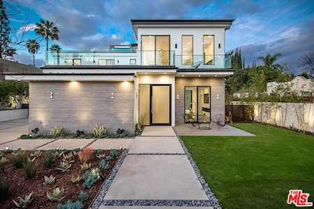 15245 Greenleaf Street Sherman Oaks, CA 91403