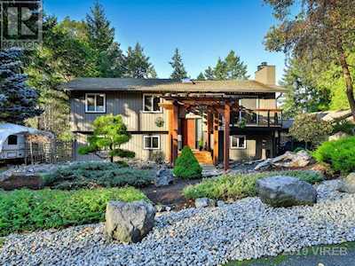 2899 Hemlock Drive Nanoose Bay, BC V9P9G2