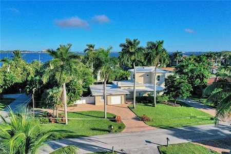 12768 Brewster Dr Fort Myers, FL 33908