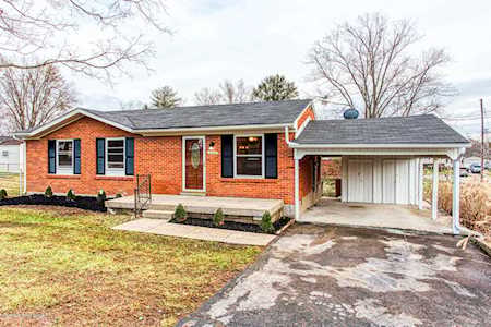 4304 Wendy Hills Dr Crestwood, KY 40014