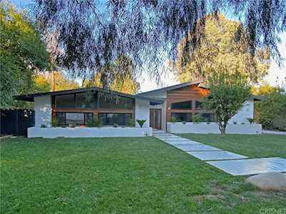 23283 Erwin Street Woodland Hills, CA 91367