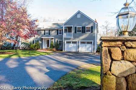 58 Cartwright Road Wellesley, MA 02482
