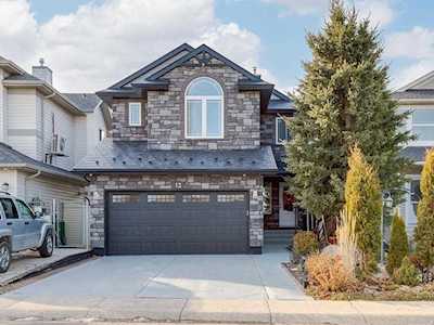 13 Country Hills Green NW Calgary, AB T3K 4Y4