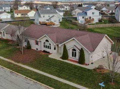 1325 Meadowbrook Dr Watertown, WI 53098