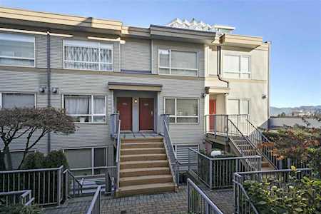 2688 Watson Street #313 Vancouver, BC V5T 4T6