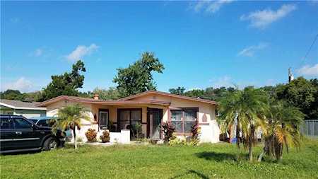 5011 Polaris Street Orlando, FL 32819
