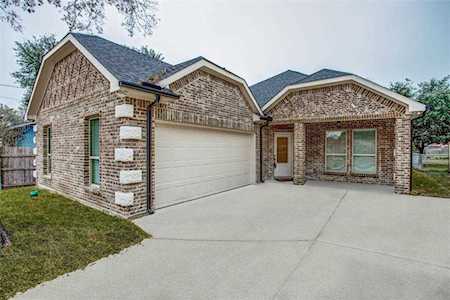 446 Delaware Street Dallas, TX 75208
