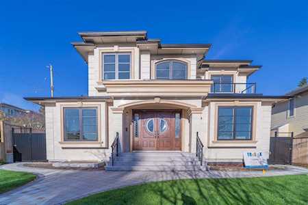 6349 Portland Street Burnaby, BC V5E 1A1