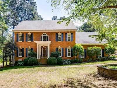 1300 Cold Harbor Dr Roswell, GA 30075