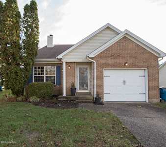 10912 Hollyview Ct Louisville, KY 40299