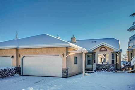 133 Sierra Morena Green SW Calgary, AB T3H 3E4