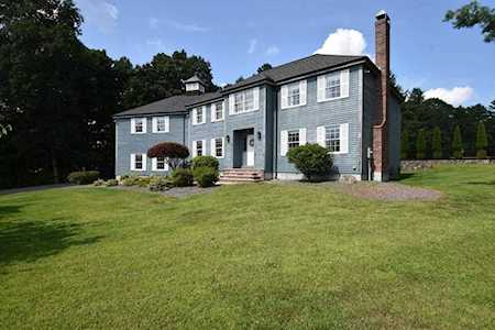 7 Hayward Farms Ln North Reading, MA 01864