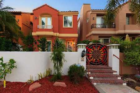 305 22nd Street Huntington Beach, CA 92648