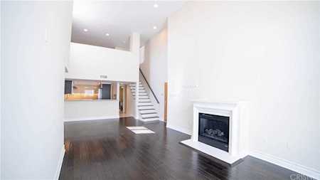 1319 N Detroit Street #PH2 Los Angeles, CA 90046
