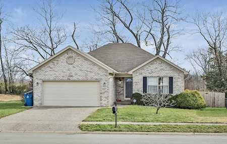 2163 Two Springs Dr Shelbyville, KY 40065