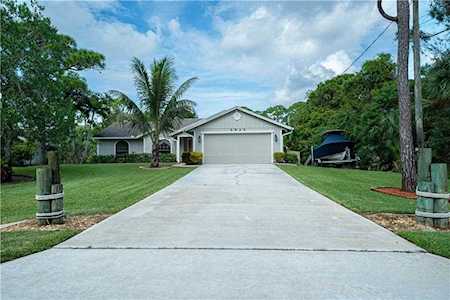 5925 SE Circle Street Hobe Sound, FL 33455