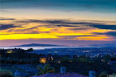 37 Vista Luci Newport Coast, CA 92657