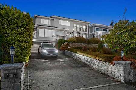 2259 Nelson Avenue West Vancouver, BC V7V 2P9