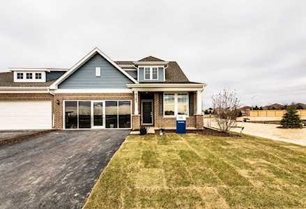 4163 Lobo Ln Naperville, IL 60564