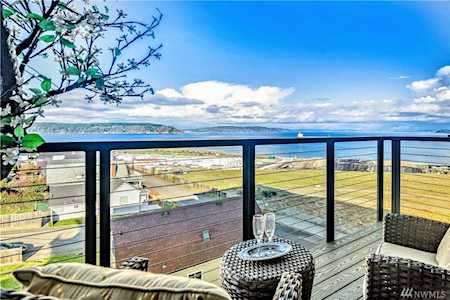5204 N Bennett St #402 Ruston, WA 98407