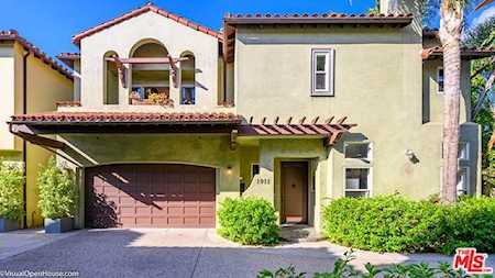1911 S Barrington Avenue #1911 Los Angeles, CA 90025