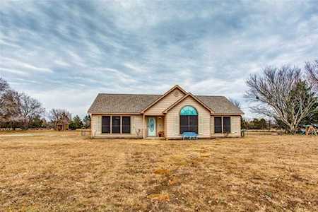 88 R L Franks Road Denison, TX 75021